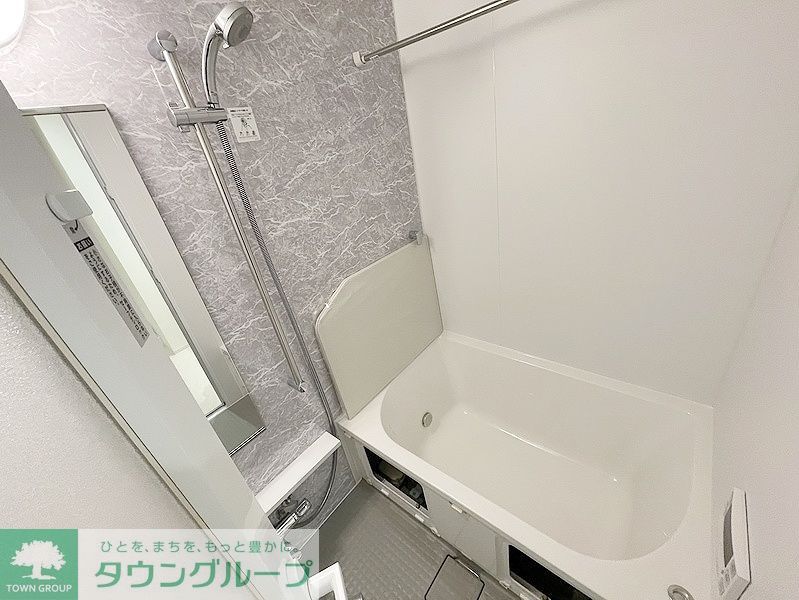 バス・シャワールーム　お問合せは(株)タウンハウジングレジデンス事業部　赤坂店・…
