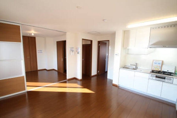 居室・リビング　１０．８帖あるお部屋です