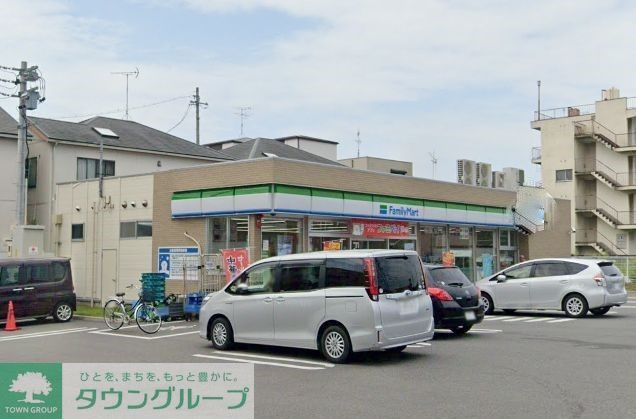 コンビニ　ファミリーマート中川中野本町店（コンビニ）まで80m