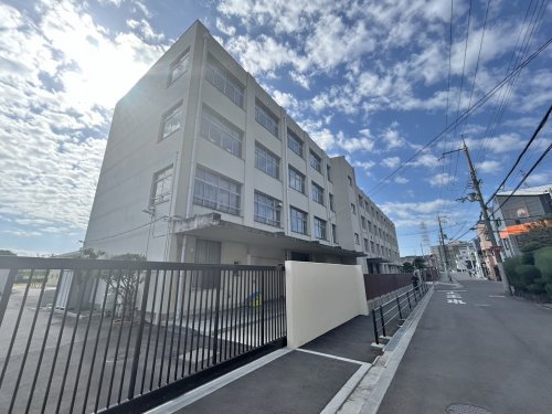小学校　大阪市立川辺小学校（小学校）まで579m