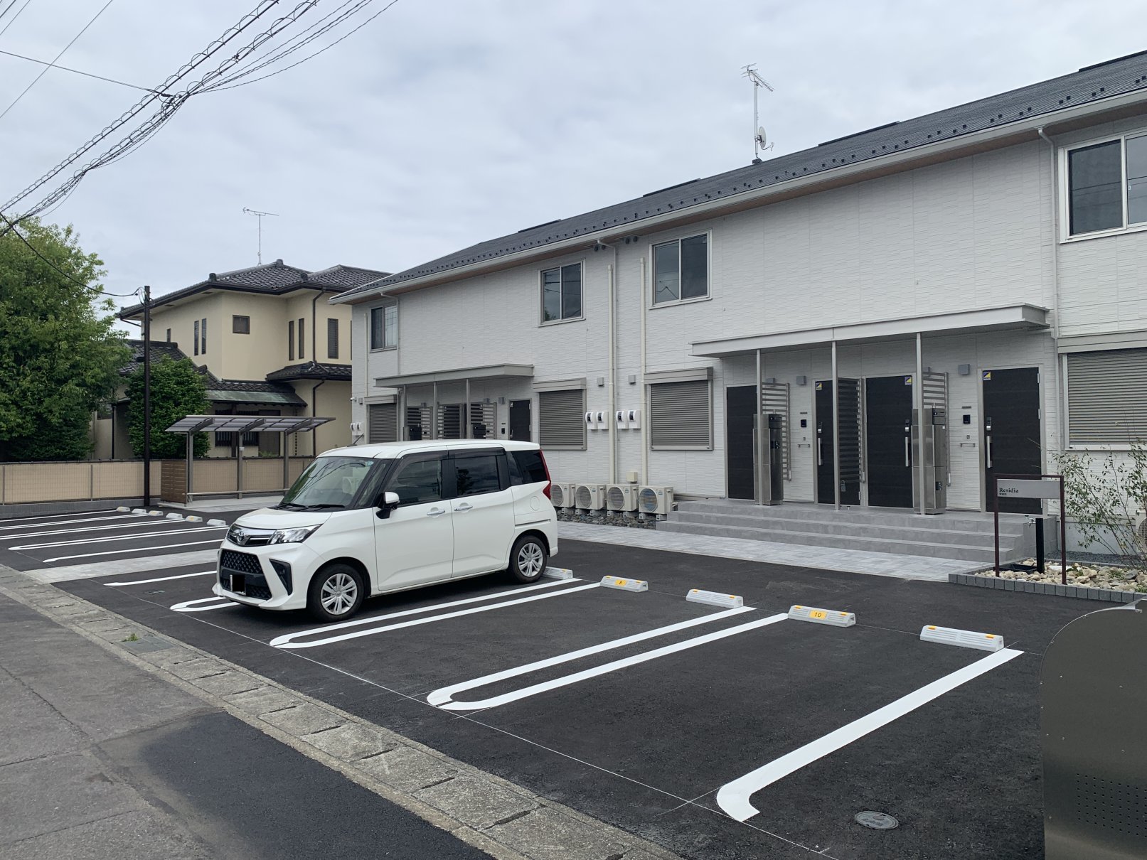 駐車場　敷地内駐車スペース