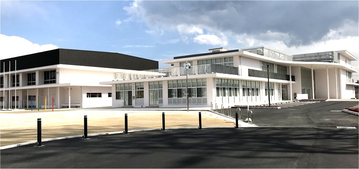 小学校　小山市立東城南小学校（小学校）まで858m