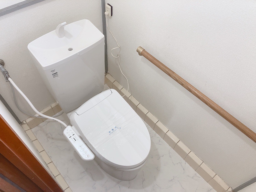 ＪＲ阪和線 新家駅 徒歩26分 2階建 築52年のトイレ写真