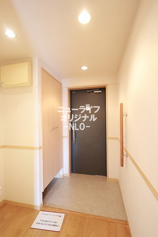 玄関　ゆったり広めの玄関ホール