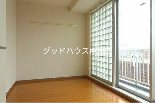 サンブリエの居間写真