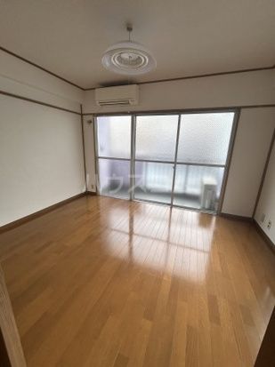 内山マンションの内装写真