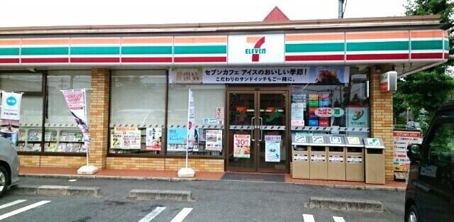 コンビニ　セブンイレブン（コンビニ）まで150m