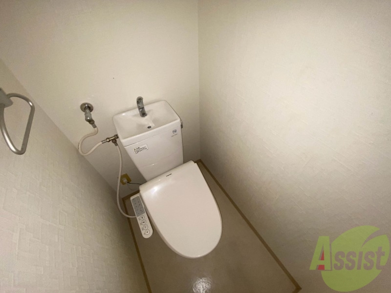 トイレ　こちらはトイレです。清潔感があり、安心して使用できます。