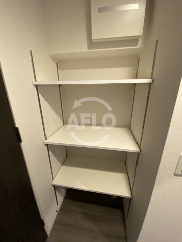 収納　アーバネックス梅田中崎町　玄関棚