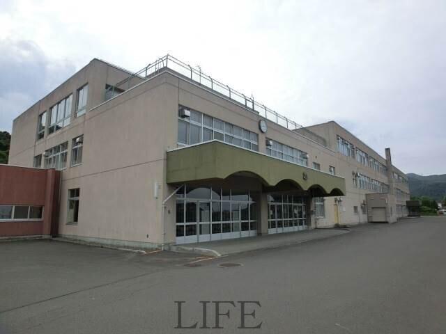 中学校　札幌市立福井野中学校（中学校）まで687m