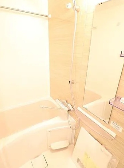 バス・シャワールーム　※同建物内の別部屋参考写真です