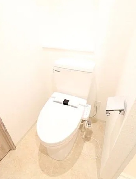 トイレ　※同建物内の別部屋参考写真です