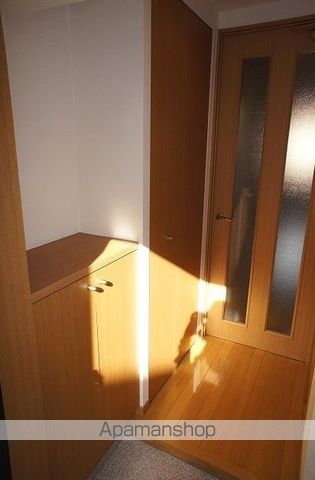 地下鉄箱崎線 中洲川端駅 徒歩12分 12階建 築26年の玄関写真