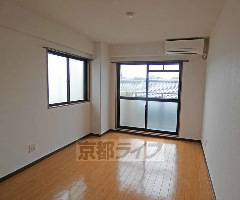 アーベイン吉田の居間写真