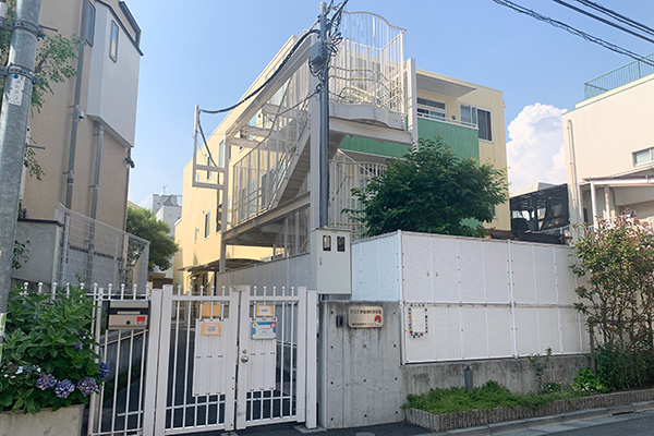 幼稚園・保育園　アスク新宿南町保育園（幼稚園・保育園）まで83m