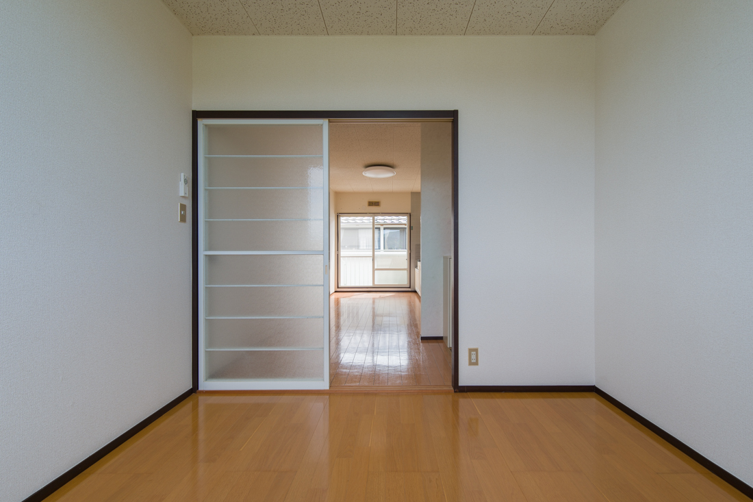 その他部屋・スペース　北側洋室4.5帖から撮影