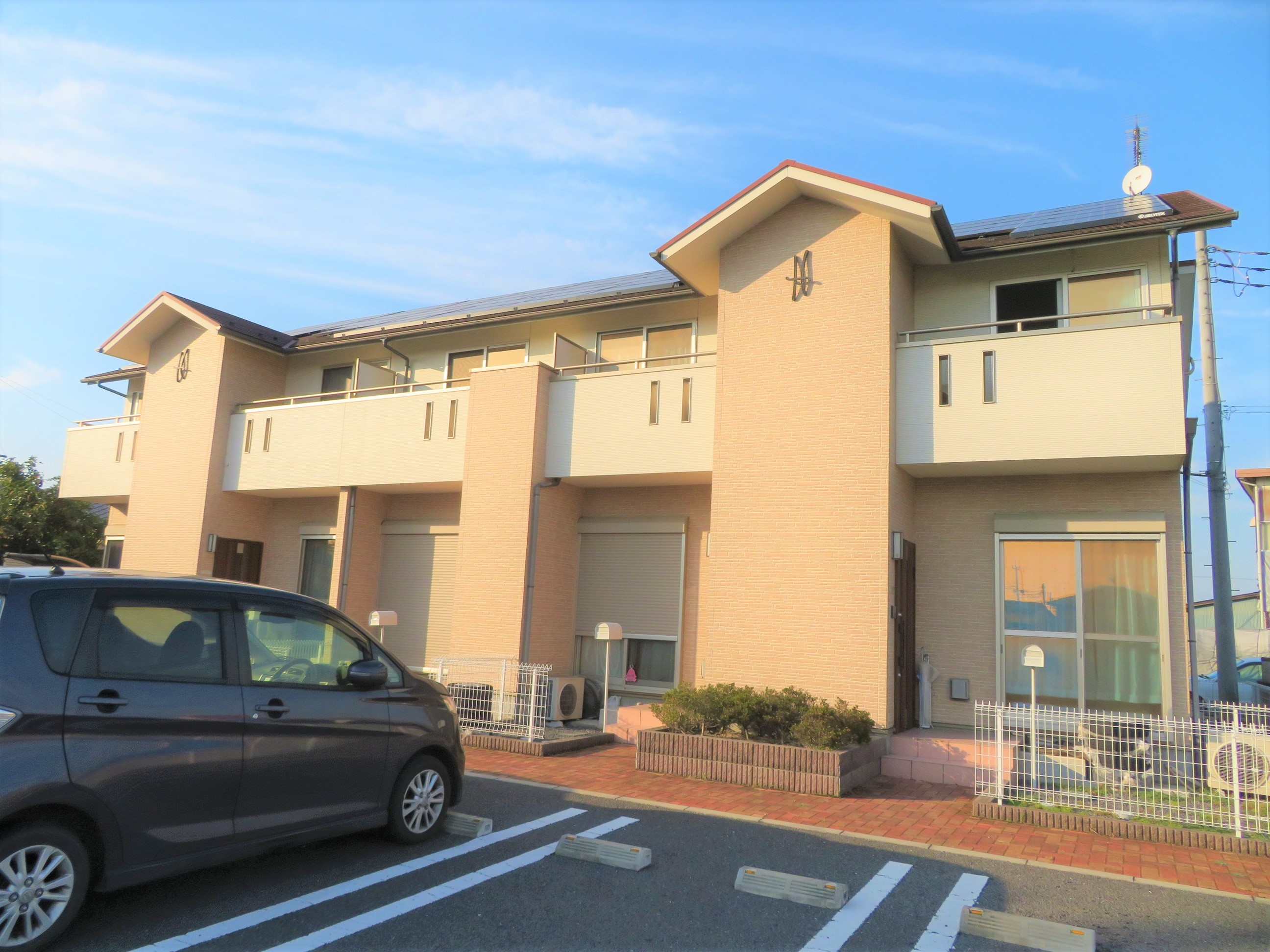 建物外観　オール電化、ペット可のテラス物件！エアコン全室完備です。