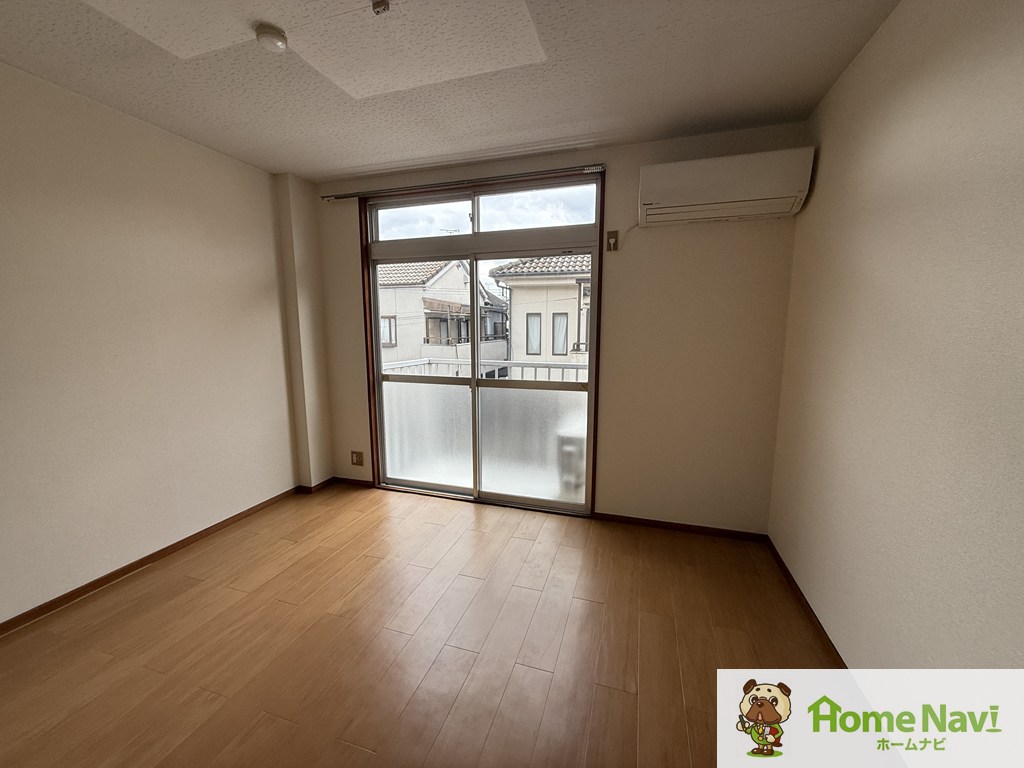 居室・リビング　エアコン付です。