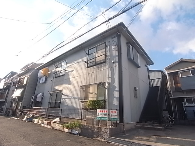 【神戸市須磨区古川町のアパートの建物外観】