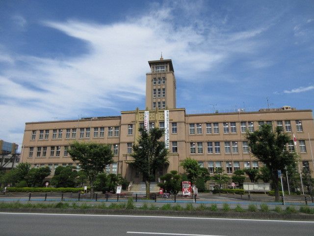 【大牟田市曙町のマンションの役所】