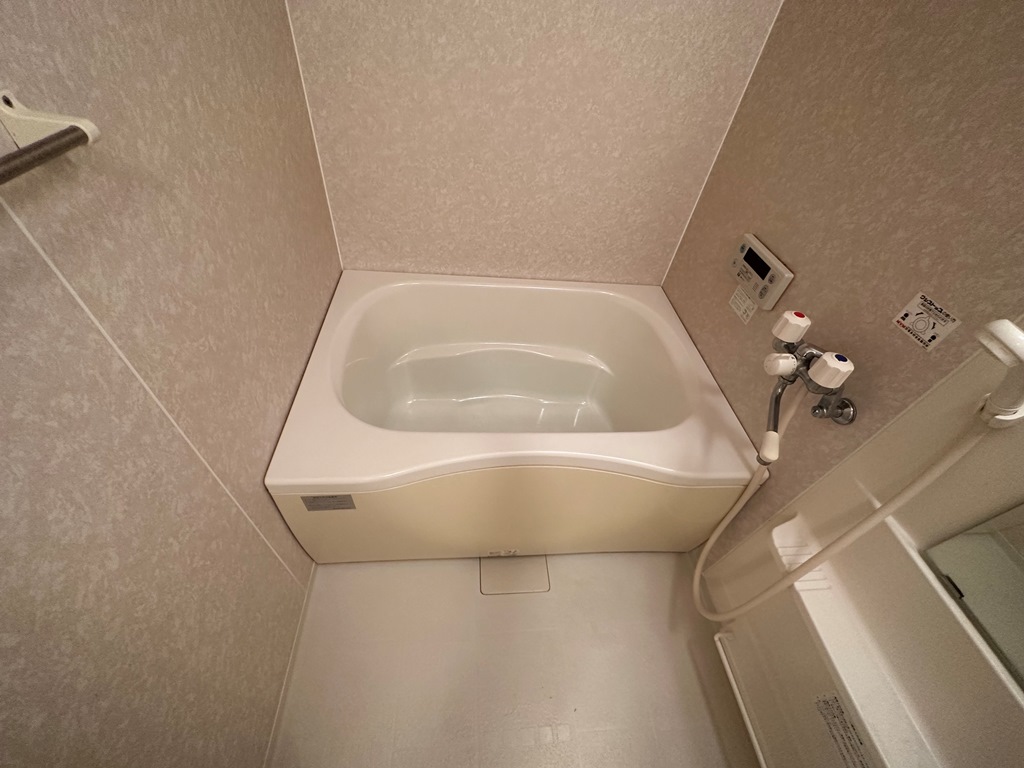 バス・シャワールーム　ゆったりした浴槽