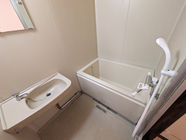 バス・シャワールーム　2024年7月撮影※現況を優先致します。