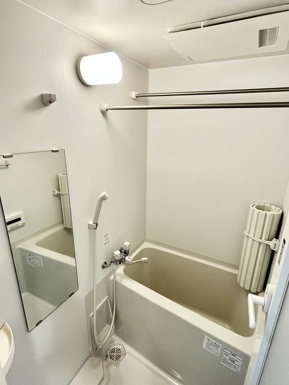 バス・シャワールーム　追焚き・浴室乾燥機付バスルームです