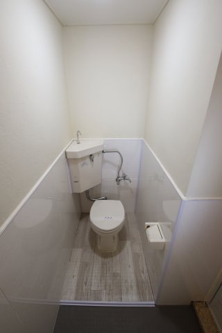 【アサヒマンションのトイレ】