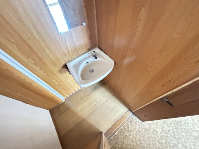 洗面設備　※クリーニング前の写真になります