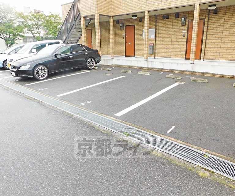 【メゾンボナールの駐車場】