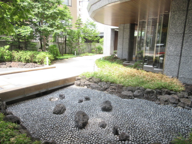 【シティタワー円山神宮鳥居前のロビー】