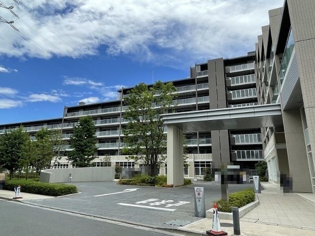 小平市花小金井南町のマンションの建物外観