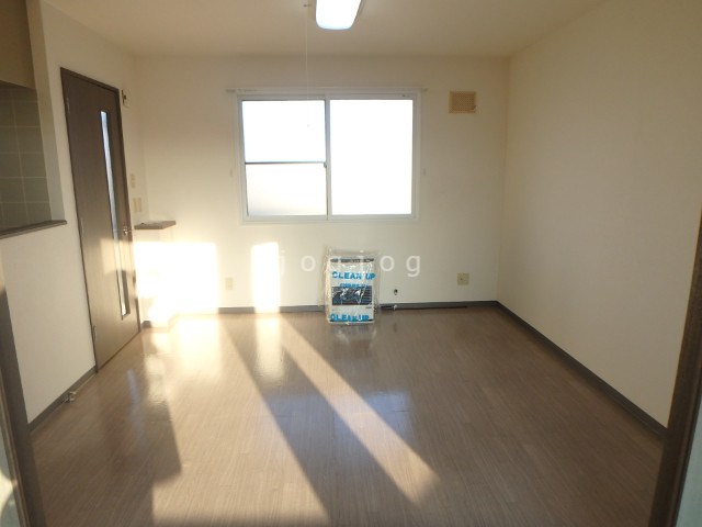 居室・リビング　居間