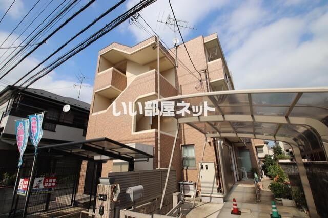 川越市小仙波町のマンションの建物外観