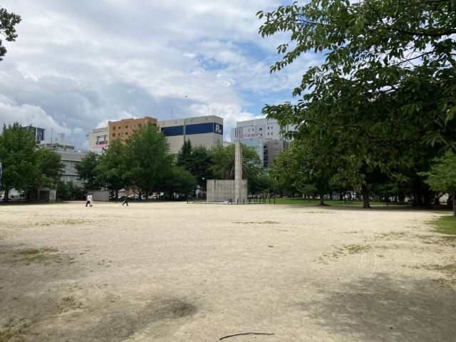 【ピュアドームベイス博多の公園】