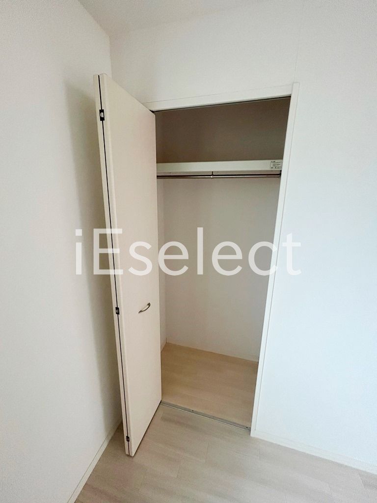 収納　洋服もかけられるクローゼット♪