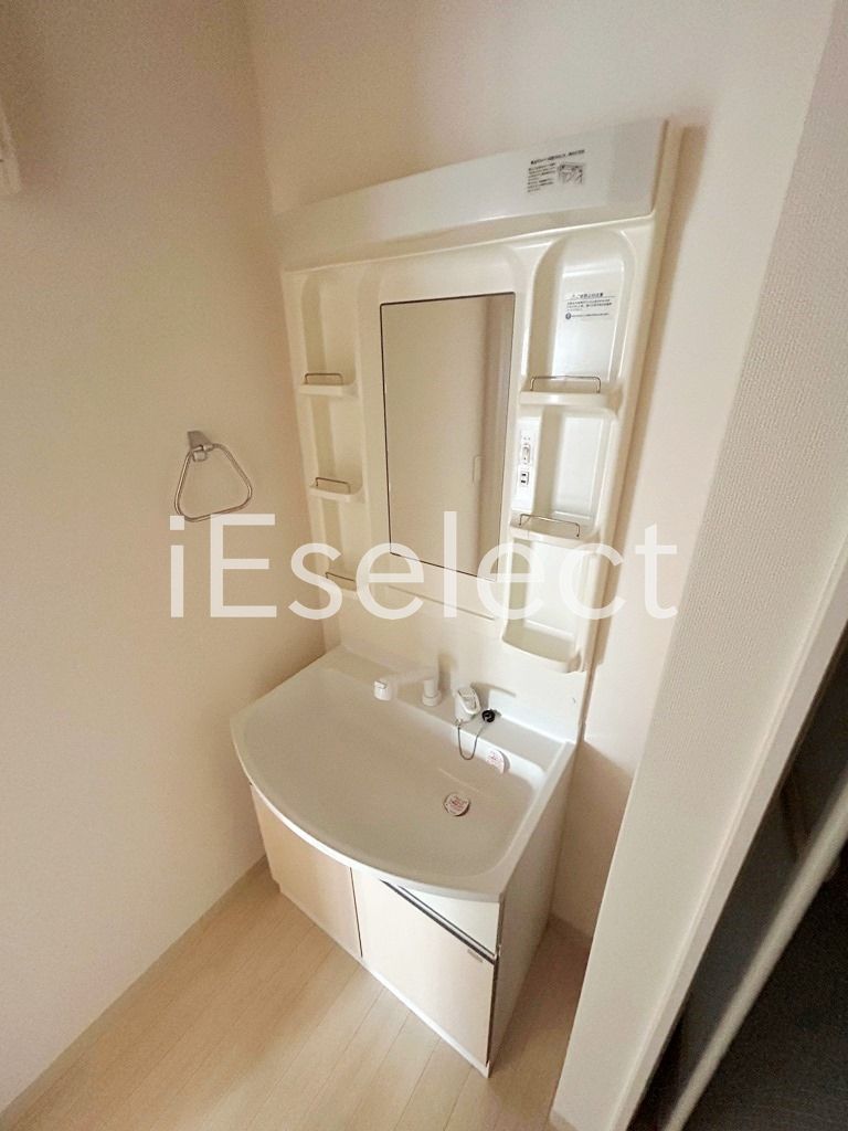 洗面設備　忙しい朝も便利な独立洗面台