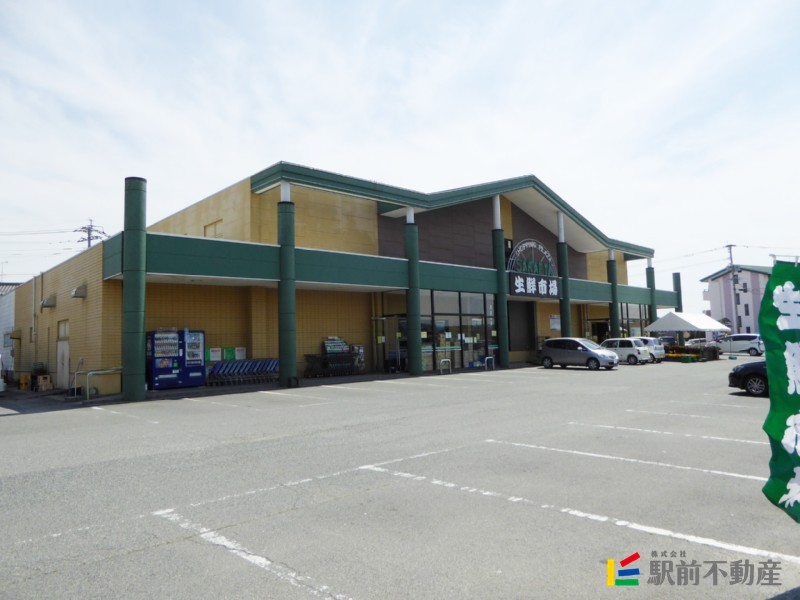 スーパー　栄屋フーズ　立願寺店（スーパー）まで400m
