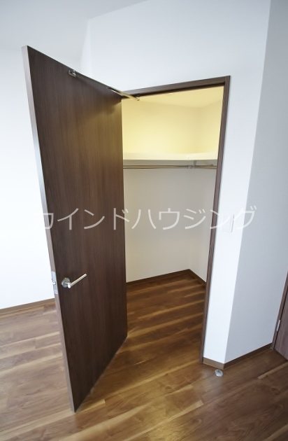 収納　ウォークインクローゼット