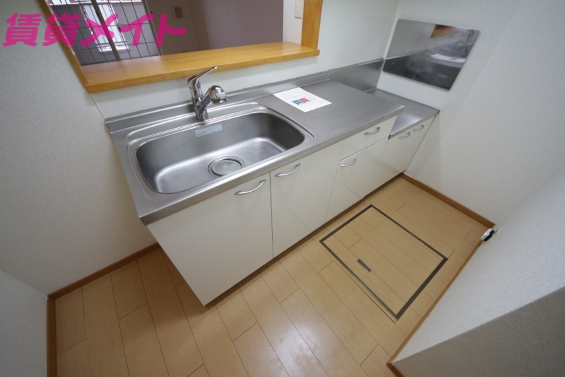 キッチン　同型参考写真