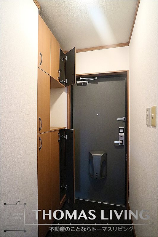 玄関　大容量のシューズボックスあります。靴の多い方もご安心下さい♪