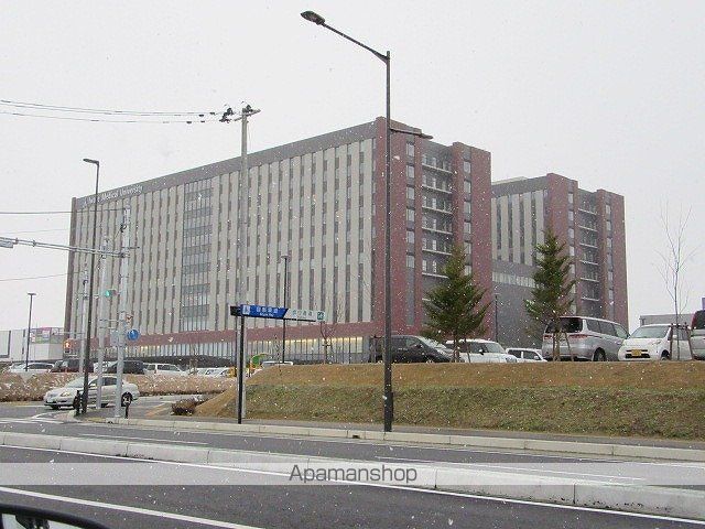 病院　岩手医科大学附属病院（病院）まで881m