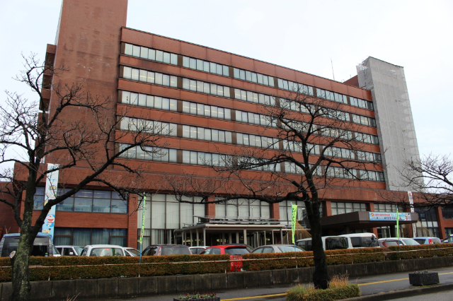 役所　高岡市役所（役所）まで2575m