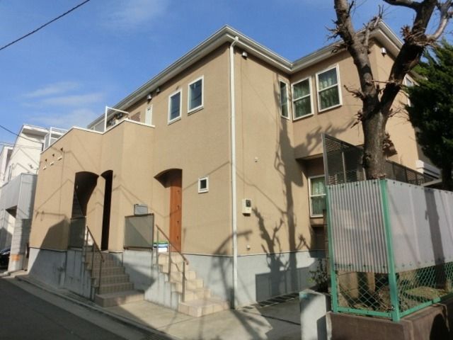 建物外観　２００６年築です