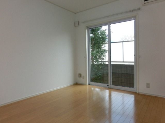 居室・リビング　南東向きです