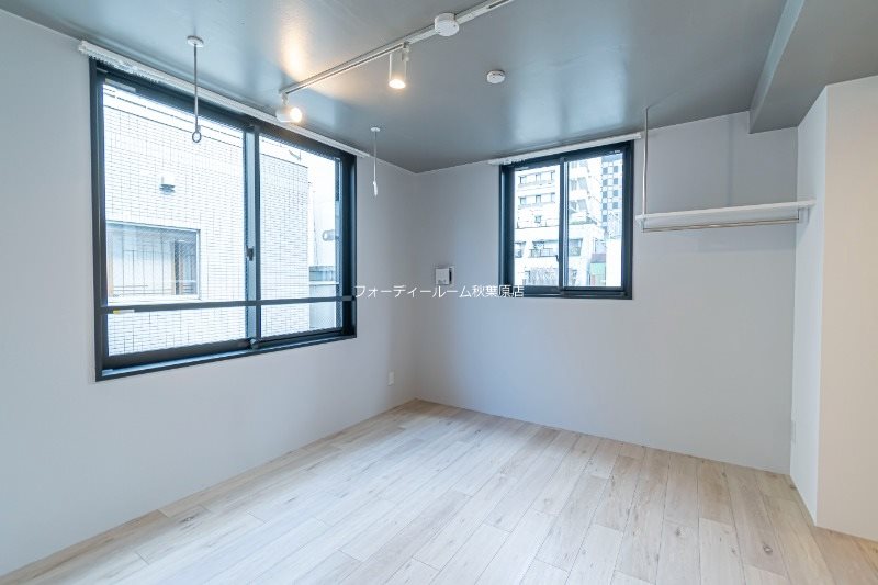 居室・リビング　《見学予約受付中》モダンなデザイナーズ物件！