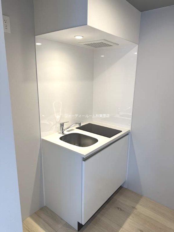 キッチン　《見学予約受付中》モダンなデザイナーズ物件！