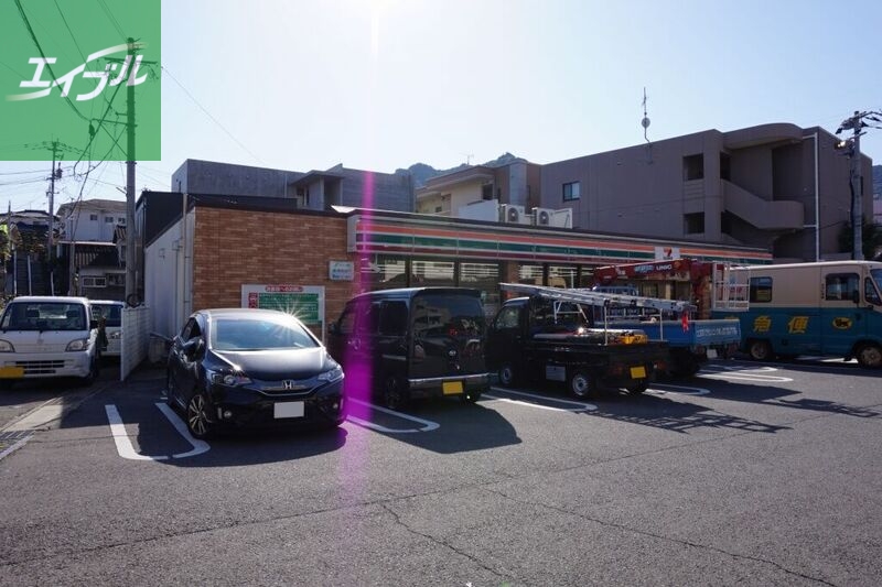 コンビニ　セブンイレブン長崎花園町店（コンビニ）まで62m