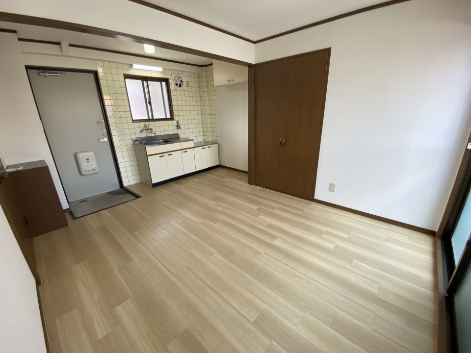 居室・リビング　綺麗なフローリングです☆