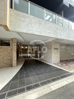 エントランス　セレニテ桜川駅前プリエ　エントランス